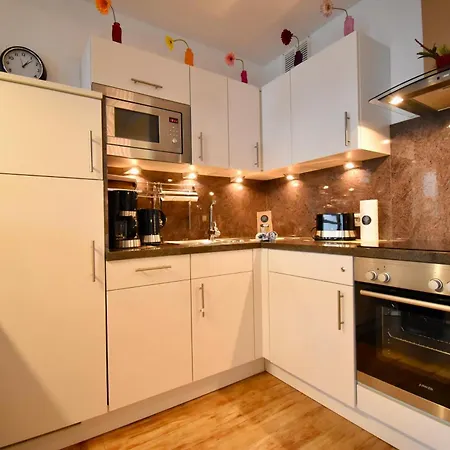 Am Fahrenkroog Wolke 9 352